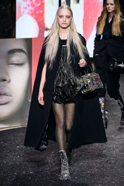 Look 5